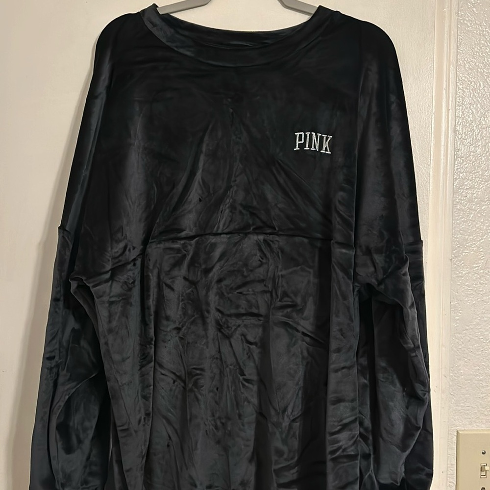 Women’s Victoria’s Secret PINK Velvet Black Pullover sweater